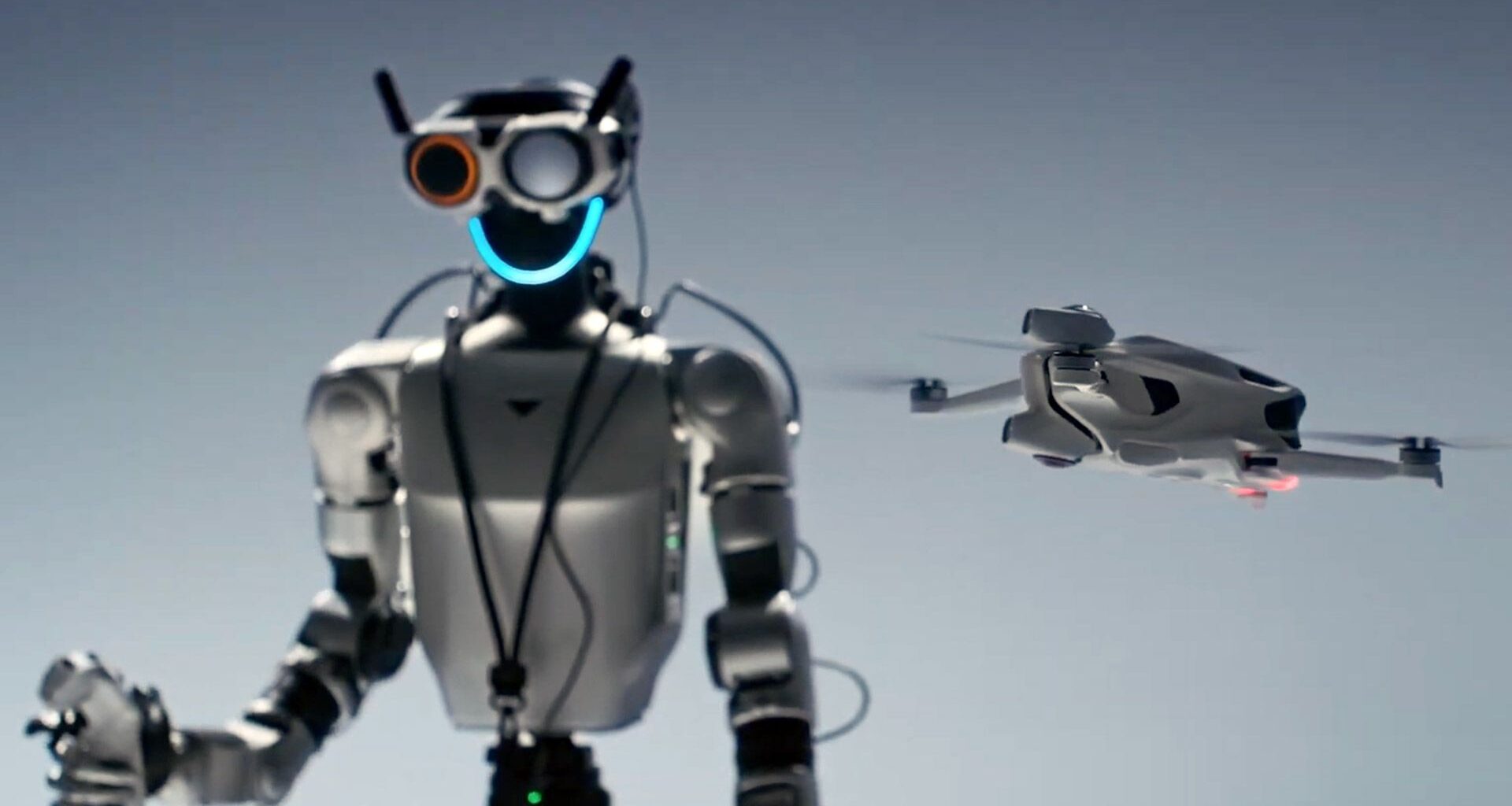 Unitree G1 flies Antigravity A1