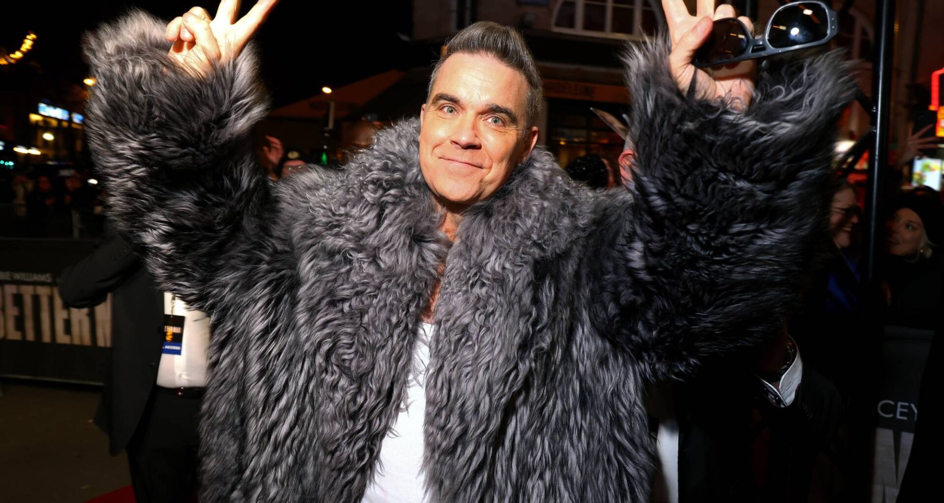 Robbie Williams investigates who the "hardest" boybands and members are