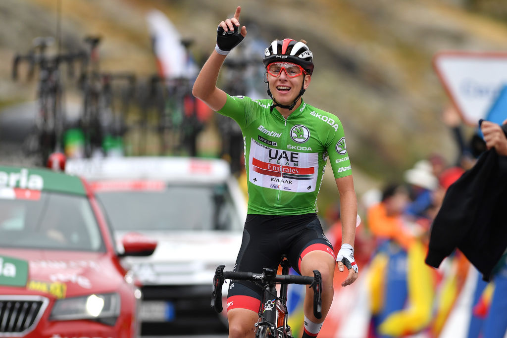 Vuelta a Espa&ntilde;a 2019: Tadej Pogačar celebrates victory on the final summit finish at Sierra de Gredos
