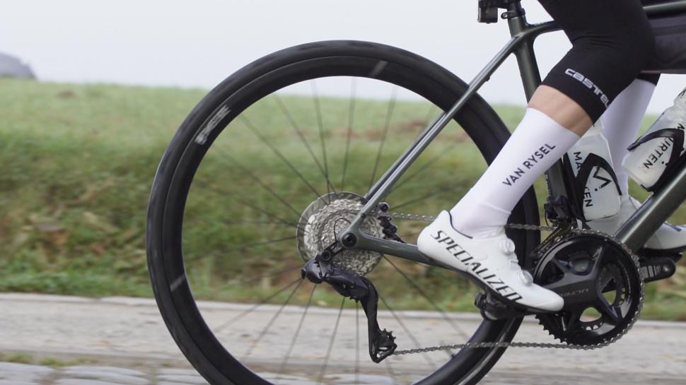 Chain slap on Van Rysel EDR