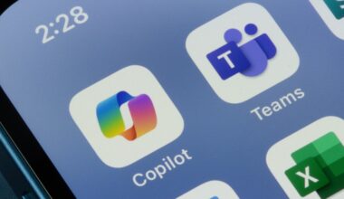 Microsoft teases agents that become ‘independent users' • The Register