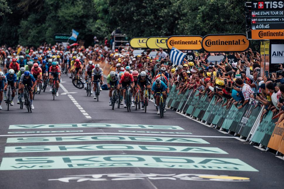 Mark Cavendish wins record 35th Tour de France stage, 2024 Tour de France, stage 5 