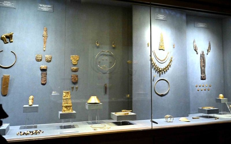 Kassym-Jomart Tokayev and CIS leaders tour State Hermitage in St. Petersburg 