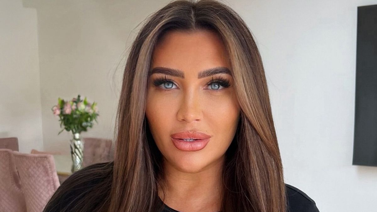  Lauren Goodger 