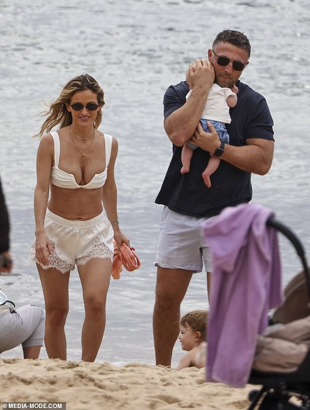 The beach appearance comes just weeks after Lucy stunned fans by unveiling her post-baby body on social media only one month after giving birth