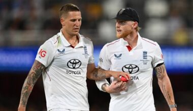 Ben Stokes speak to Brydon Carse during the second day of the Brisbane Ashes Test