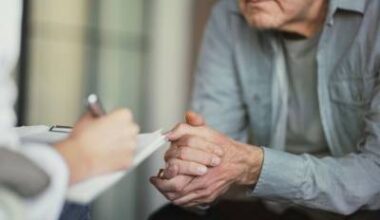 Specific depressive symptoms in midlife linked to increased dementia risk | UCL News