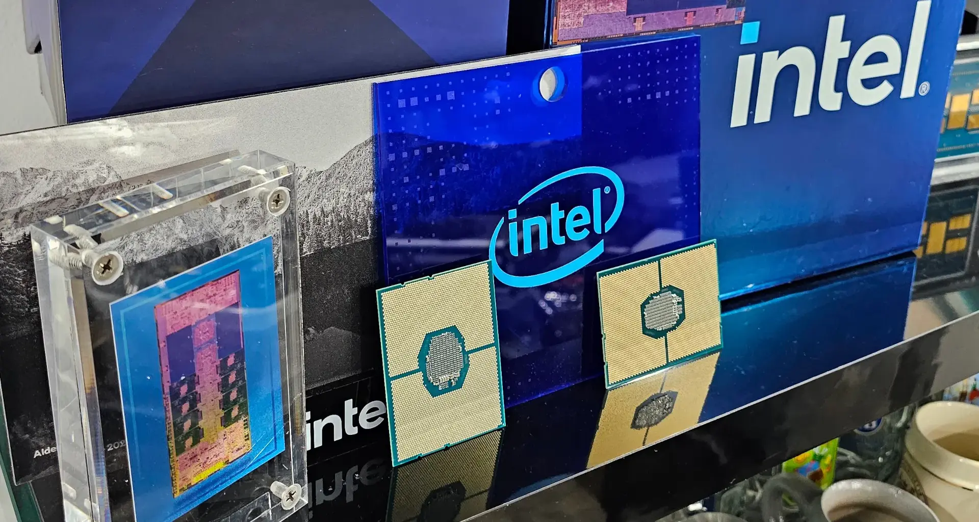The Death Of Clear Linux, Other Intel Linux Engineering Setbacks In 2025