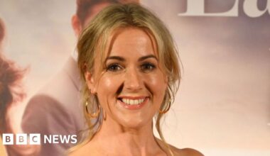 Sophie Kinsella urged me to finish my bestseller, says Jojo Moyes