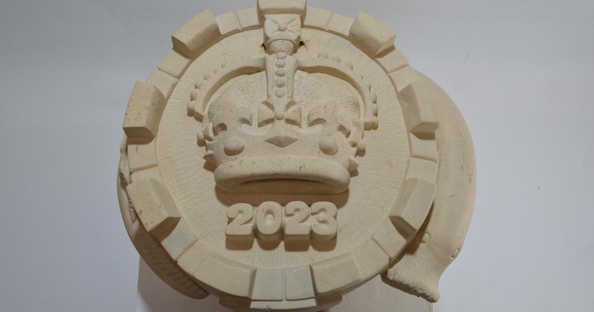 Why is there a stone carving of a lamprey pie in Highgrove?