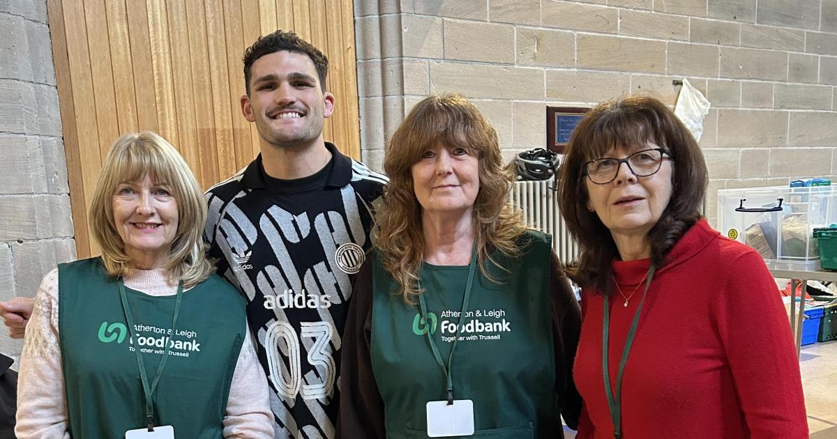 Rugby league star Nathan Cleary helps Atherton & Leigh Foodbank