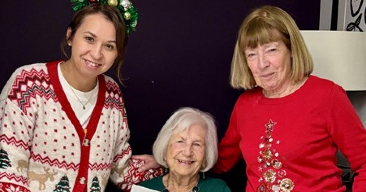 Hyacinth House care home in Wimborne hosts Christmas fayre