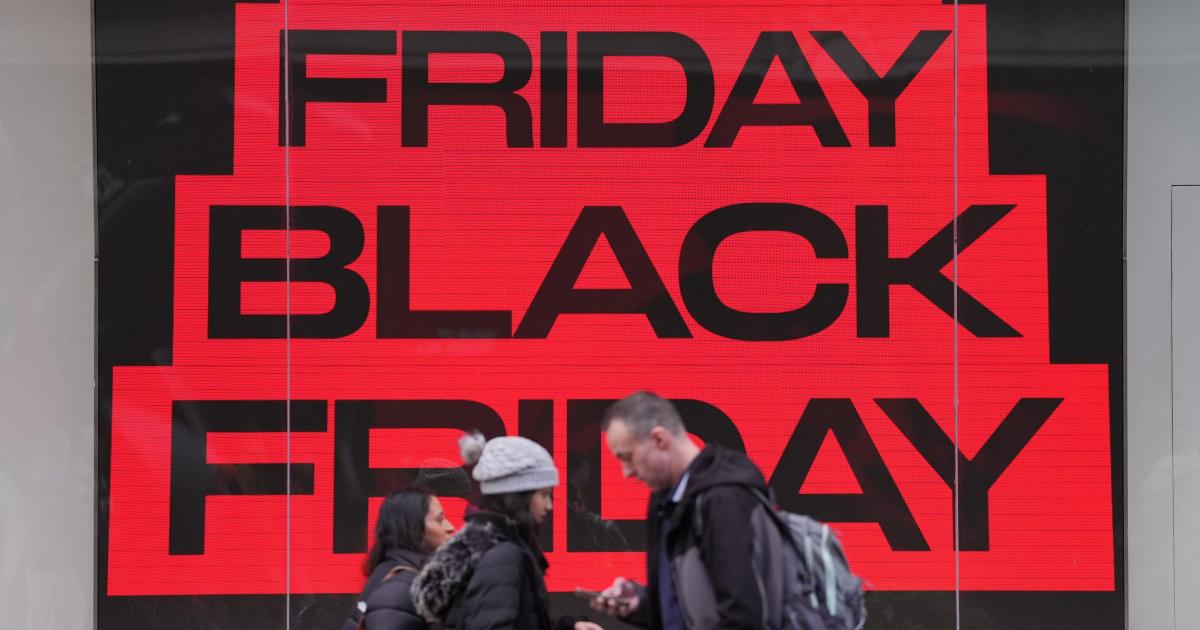 Retail sales dip unexpectedly in November as Black Friday fizzles
