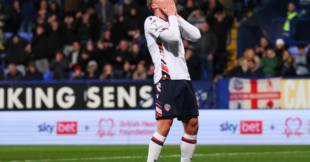 Bolton Wanderers 0-1 Mansfield Town - Full time match report