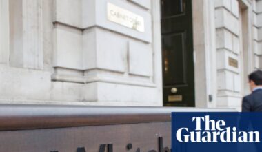 Retired UK civil servant ordered to pay back £25,000 after pension scheme error | Pensions