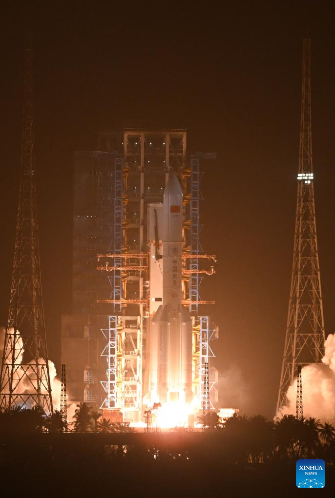 A Long March-5 rocket carrying a new communication technology test satellite blasts off from the Wenchang Space Launch Site in south China's Hainan Province, Dec. 20, 2025. Launched at 8:30 p.m. (Beijing Time), the satellite has successfully entered its planned orbit. It will be mainly used to carry out multi-band and high-speed communication technology validation tests. The launch marks the 618th mission by the Long March carrier rocket series. (Photo by Du Xinxin/Xinhua)