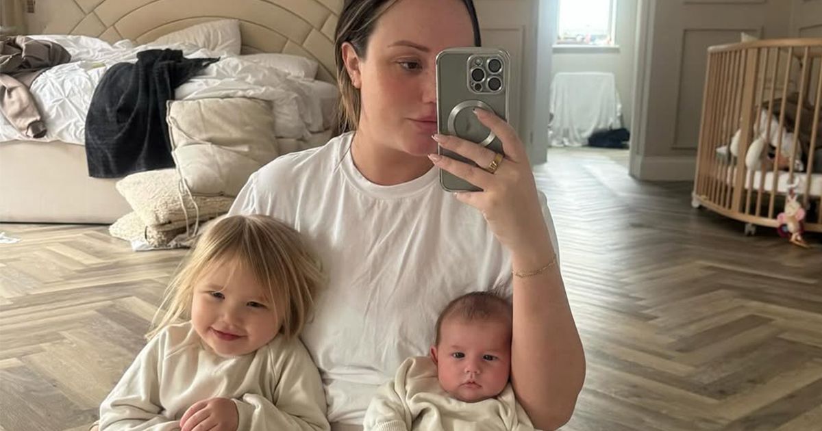 Charlotte Crosby with her two kids, Alba and Pixi, in a selfie.