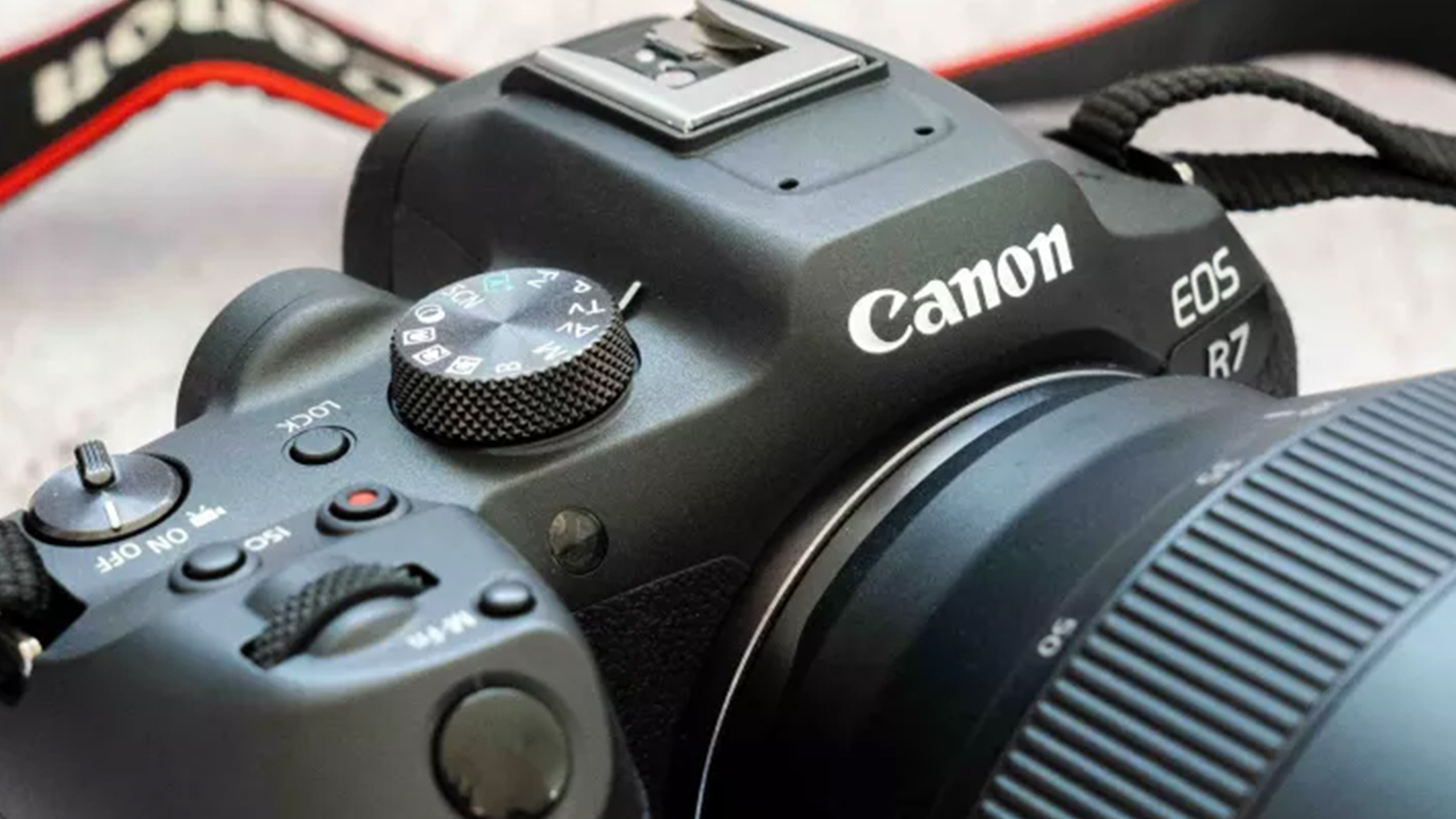 Canon EOS R7 review photo