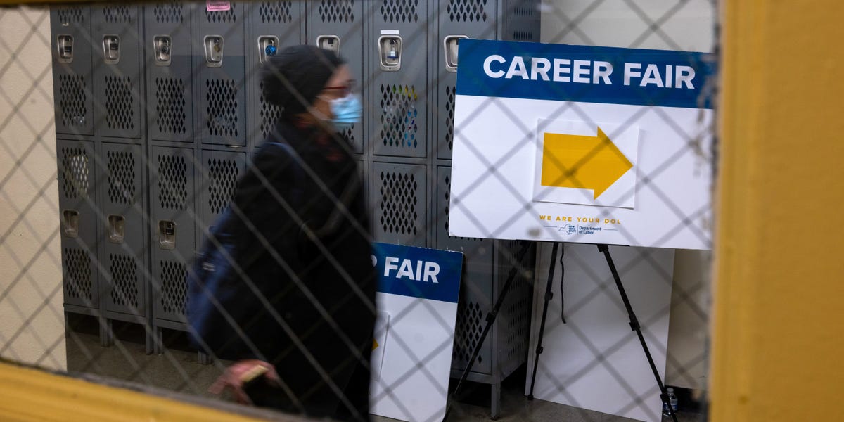 The Economy Is Growing. That Doesn't Mean Companies Are Hiring More.