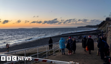 Cold health alert and weather warnings issued for parts of UK on Christmas Day