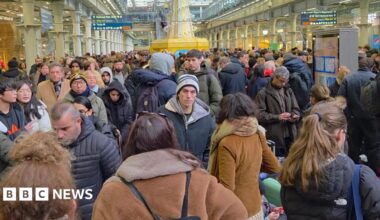 Eurostar cancels all services due to 'major disruption' in Channel Tunnel