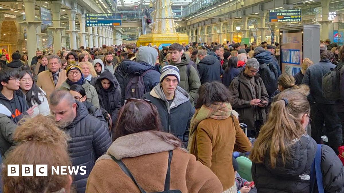 Eurostar cancels all services due to 'major disruption' in Channel Tunnel