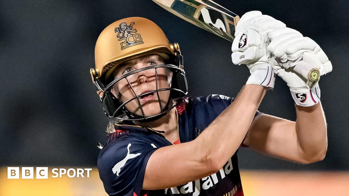 Ellyse Perry batting for Royal Challengers Bengaluru