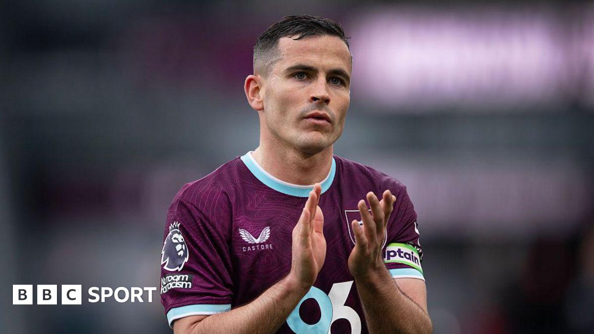 Josh Cullen in action for Burnley