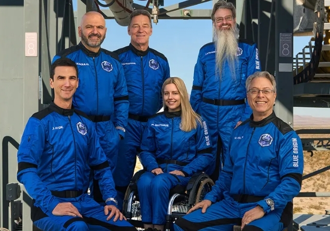 Mission 37 crew
