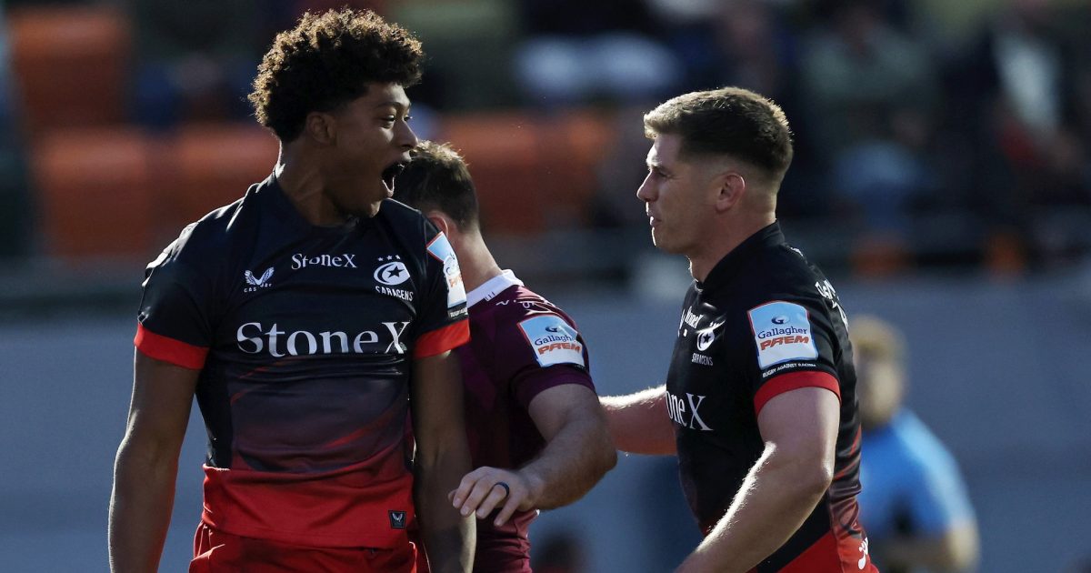 Owen Farrell's 'stern' talk with 'moping' Noah Caluori