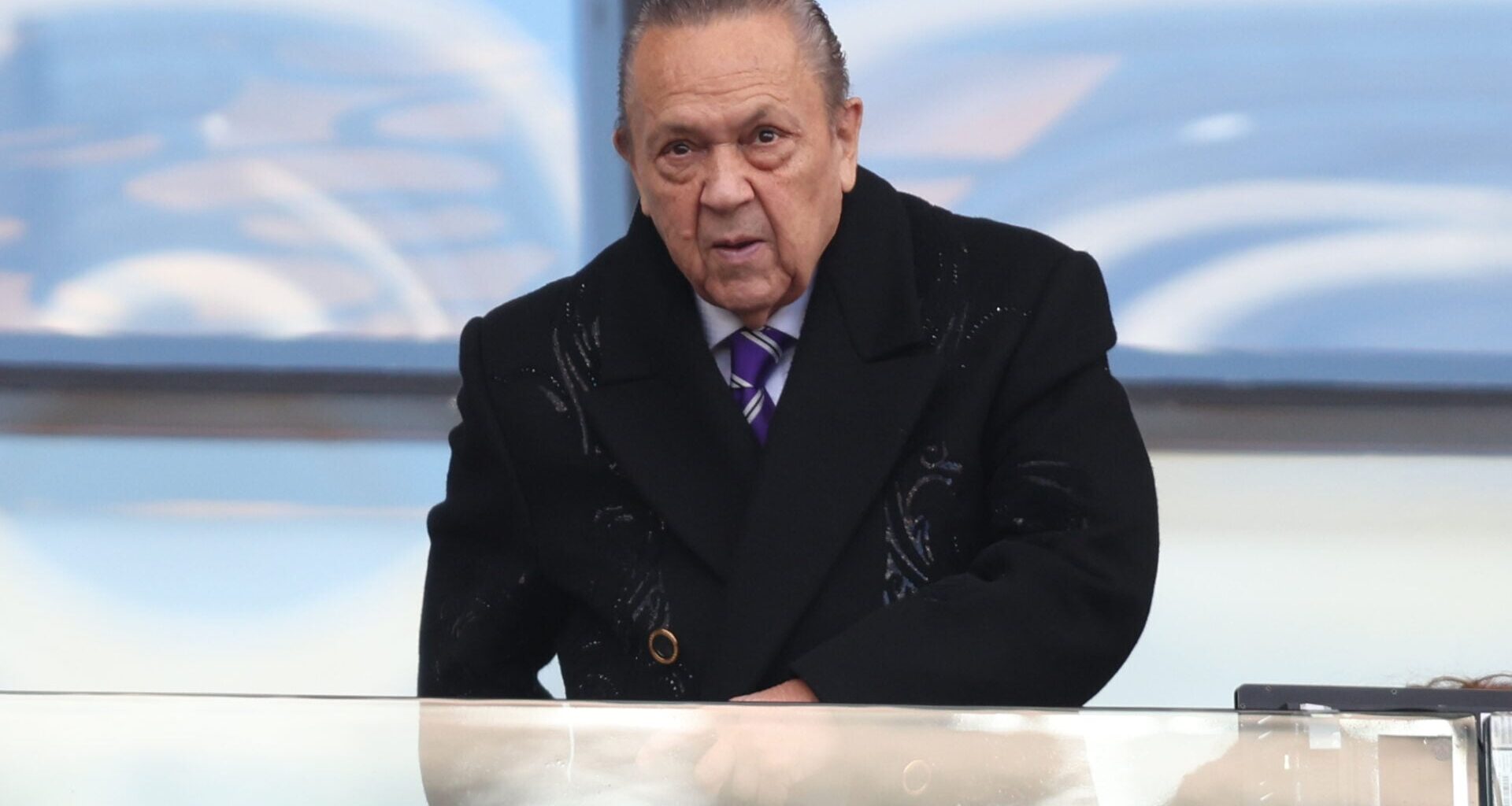 West Ham slammed for 'terrible business' amid new transfer development