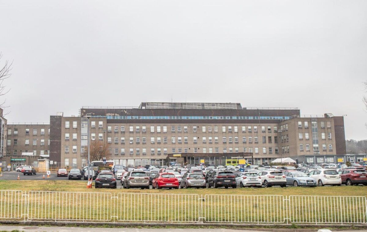 Visting restrictions at Letterkenny University Hospital due to flu surge