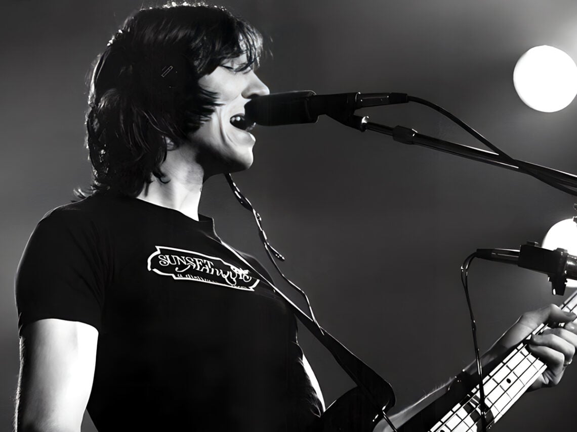 Roger Waters - 1977 - Pink Floyd - Bass