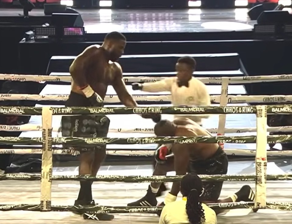 Okolie was simply too strong for Tetteh who was quickly out of his depth and was pulled out