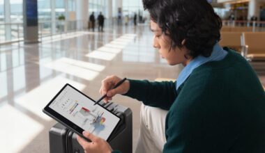 TCL introduces its own take on a color Kindle Scribe