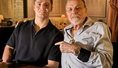 Vito Mielnicki Jr. signs the legendary Sampson Lewkowicz