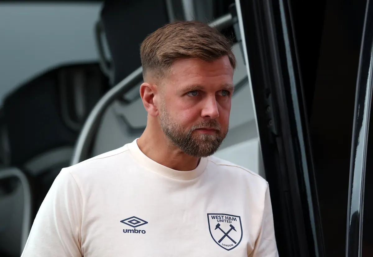 Niclas Fullkrug gets off the coach ahead of a West Ham United game