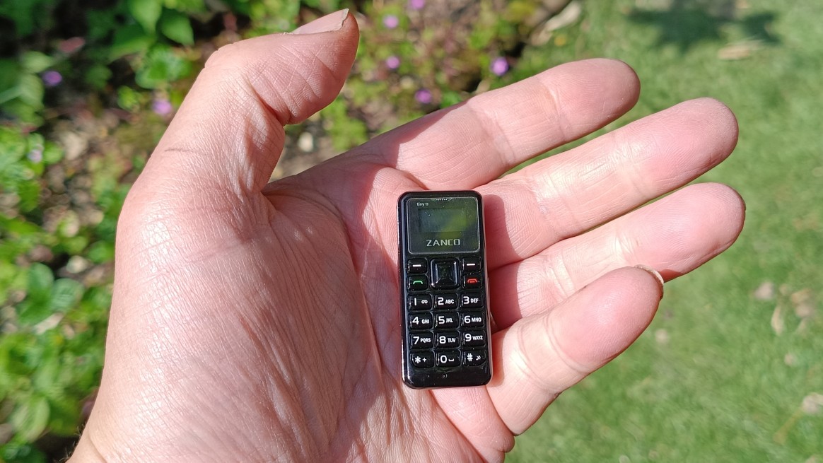 Zanco Tiny T1 phone in hand