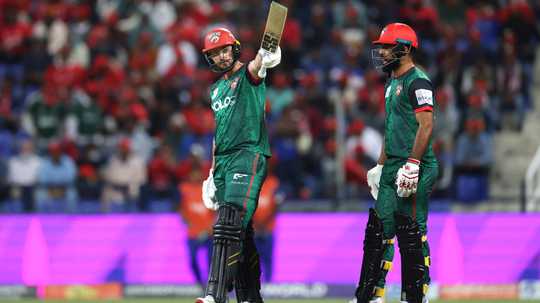 andries-gous-smashed-a-58-ball-120