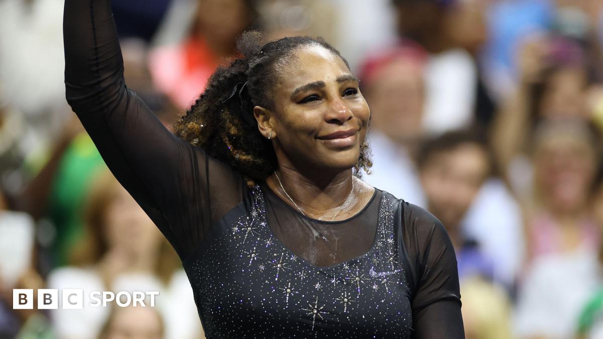 Serena Williams waves after her final match at the 2022 US Open