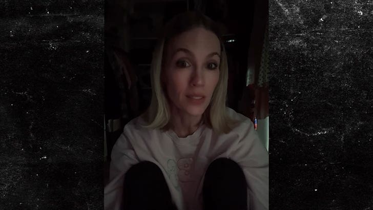 120525_january_jones_kal