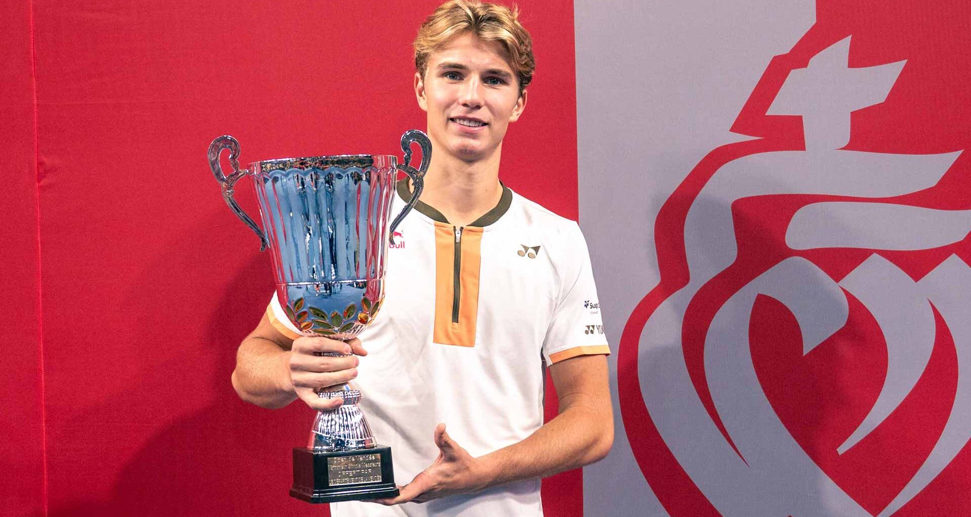 Nicolai Budkov Kjaer is crowned champion at the ATP Challenger 75 event in Mouilleron le Captif, France in October.