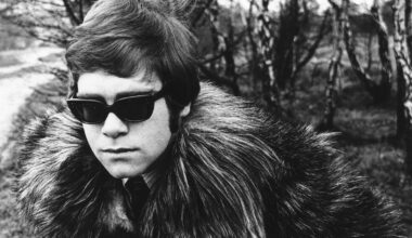 Read Elton John Excerpt From Derek Shulman's 'Giant Steps' Memoir