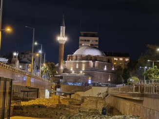 S25 FE (3x) (69mm, f/2.4, ISO 500, 1/8s, 4000x3000px)