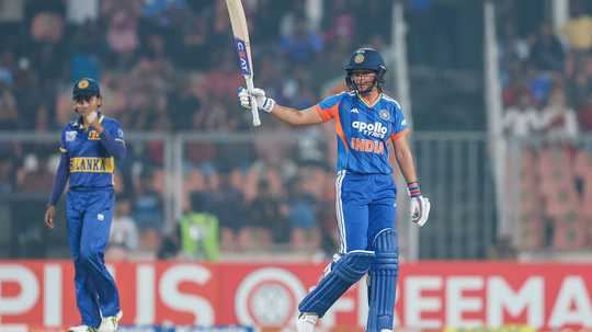 harmanpreet-hammered-68-off-just-43-balls