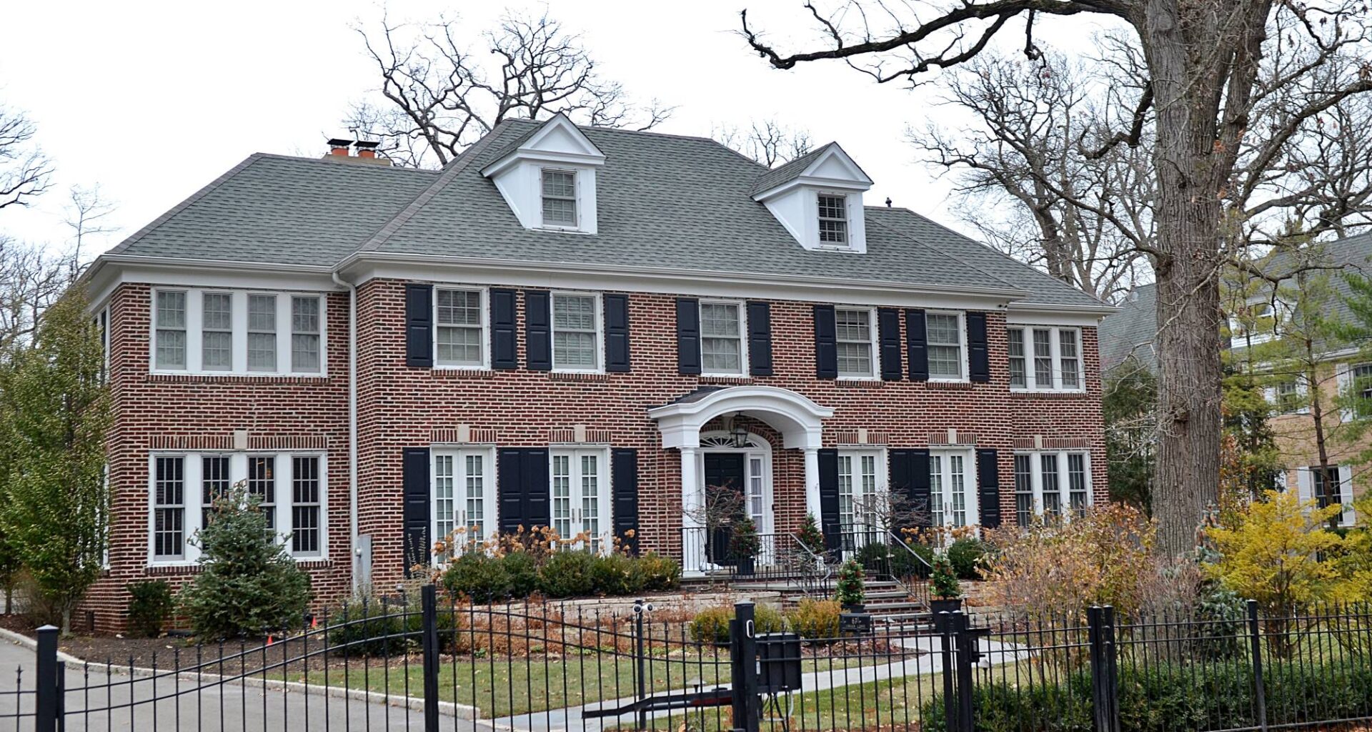 New owners of 'Home Alone' house to restore familiar look after backlash