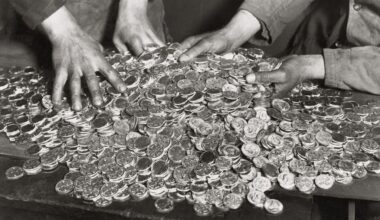 A Flashing Warning for the Economy