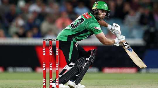 joe-clarke-smashed-a-quickfire-half-century-to-take-the-stars-home