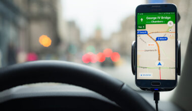 5 Essential Android Apps For Long Drives And Road Trips