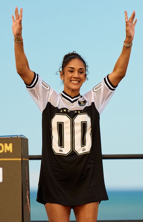 Amanda Serrano Eyes Christy Martin's KO Record